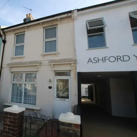 Buy this 2 bed townhouse on Ashford Road in Eastbourne, BN21 3UA