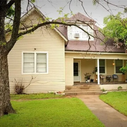 Buy this 3 bed house on 314 West Heard Street in Cleburne, TX 76033