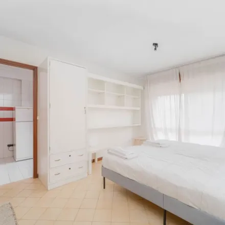 Rent this 1 bed apartment on Supereuro in Rua de Cedofeita, 4050-175 Porto