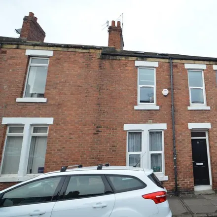 Rent this 6 bed house on 7 Hawthorn Terrace in Viaduct, Durham