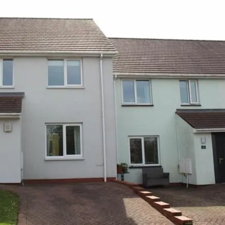 Buy this 3 bed townhouse on Eagle Road in Eglwys Brewis, CF62 4AB