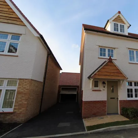 Rent this 4 bed townhouse on Parker Drive in Basildon, SS16 5LQ