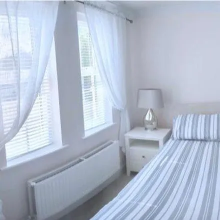 Rent this 1 bed townhouse on Tregony Road in London, BR6 9XG