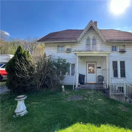 Buy this 4 bed house on 279 Highland Road in North Rochester, Rochester Township