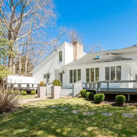 Rent this 4 bed house on 5 Livery Lane in East Hampton North, NY 11937