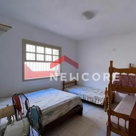 Buy this 3 bed house on Avenida Edwilson José do Carmo in Vera Cruz, Mongaguá - SP