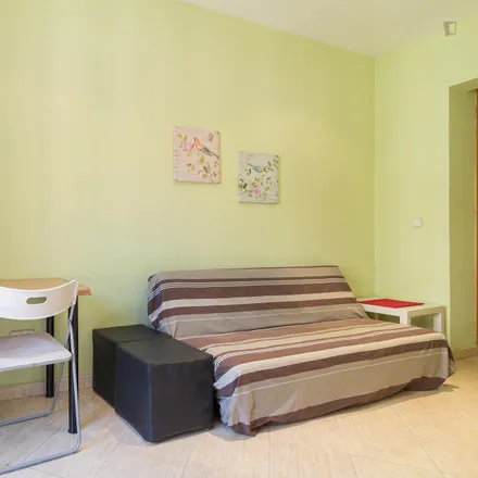Image 3 - Hostal Los Alpes, Calle de Fuencarral, 17, 28004 Madrid, Spain - Apartment for rent