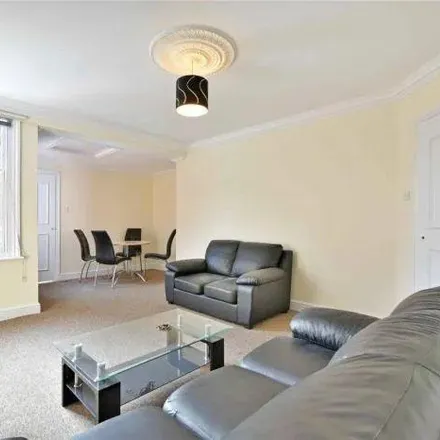 Image 4 - 23 Dartmouth Road, London, NW2 4RT, United Kingdom - Apartment for rent