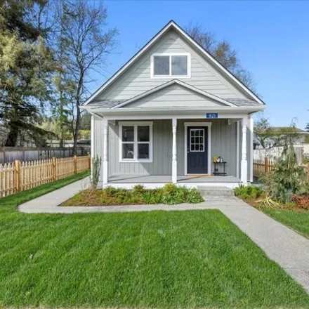 Buy this 3 bed house on 921 East Victoria Avenue in Burlington, WA 98233