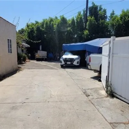 Buy this 2 bed house on Golden State Freeway in Los Angeles, CA 91352