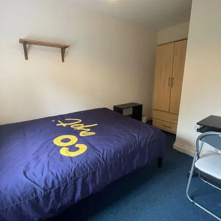 Rent this 6 bed duplex on Widdicombe Way in Brighton, BN2 4TG