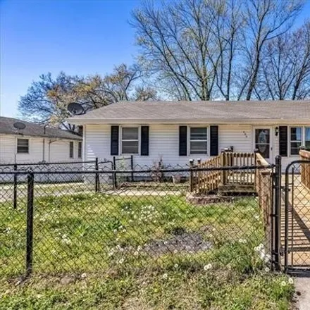 Buy this 4 bed house on 271 Lexington Road in Pleasant Hill, MO 64080