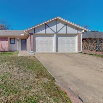 Rent this 3 bed house on 6613 Constitution Drive in Watauga, TX 76148