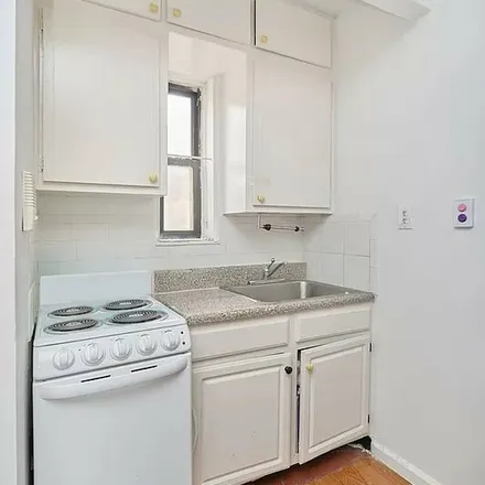 Rent this 1 bed apartment on 100 Lexington Avenue in New York, NY 10016