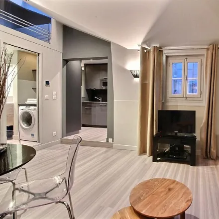 Image 3 - 31 Rue Boissy d'Anglas, 75008 Paris, France - Apartment for rent