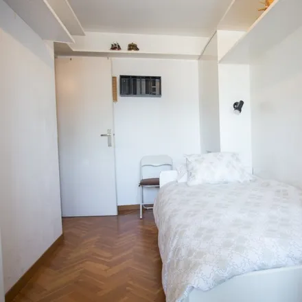Image 2 - Travessera de les Corts, 268, 270, 08001 Barcelona, Spain - Room for rent