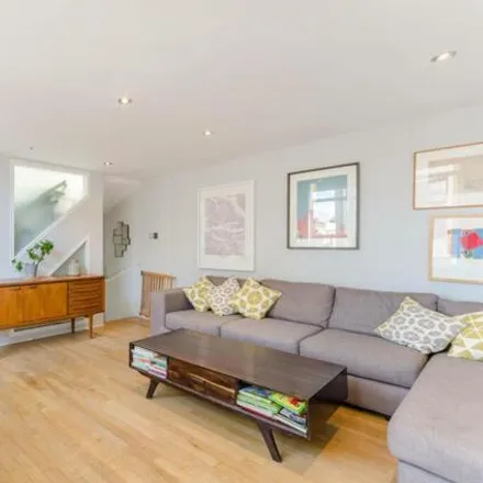 Image 7 - 1a Avening Terrace, London, SW18 5EH, United Kingdom - Townhouse for rent