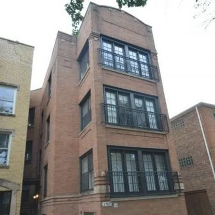 Rent this 3 bed condo on 1747 West Wallen Avenue in Chicago, IL 60626