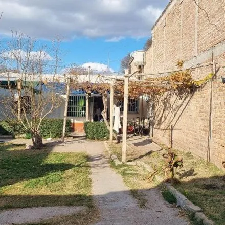 Buy this 2 bed house on Vargas in Mayor Drummond, Luján de Cuyo