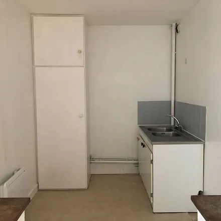 Rent this 2 bed apartment on Dieppe in Boulevard du Général de Gaulle, 76200 Dieppe