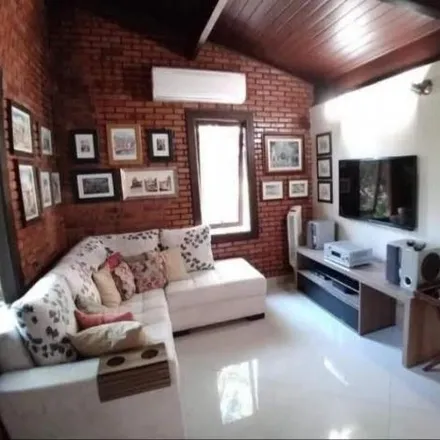 Buy this 4 bed house on Rua Desembargador R de Souza in Serra Grande, Niterói - RJ