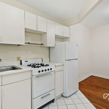 Image 3 - 109 East 2nd Street, New York, NY 10009, USA - Apartment for rent