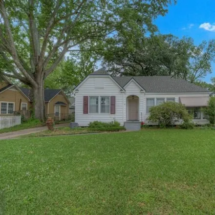 Buy this 4 bed house on 192 West Preston Avenue in Shreveport, LA 71105
