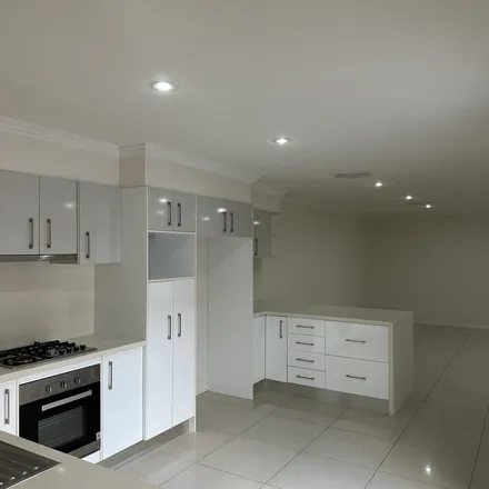 Image 3 - Banksia Avenue, Albion Park Rail NSW 2527, Australia - Apartment for rent