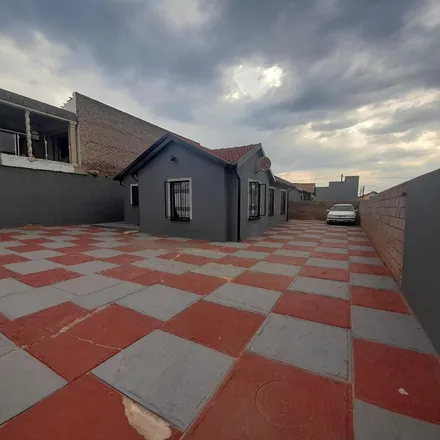 Image 5 - Wild Chestnut Street, Protea Glen, Soweto, 1861, South Africa - Apartment for rent
