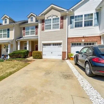 Rent this 3 bed townhouse on 1224 Bronze Oak Way in Forsyth County, GA 30040