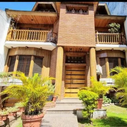 Buy this 4 bed house on Avenida Chivilcoy 4404 in Villa Devoto, C1419 GGI Buenos Aires