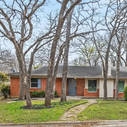 Buy this 3 bed house on 629 Oakwood Avenue in Hurst, TX 76053