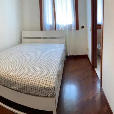 Rent this 5 bed room on Via Giovanni Boccaccio in 15/A, 20123 Milan MI