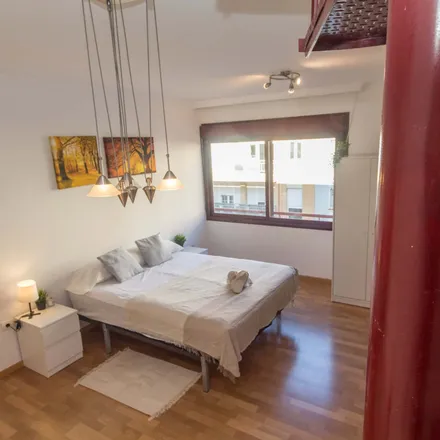Rent this 4 bed room on Calle Eslava in 3, 29002 Málaga