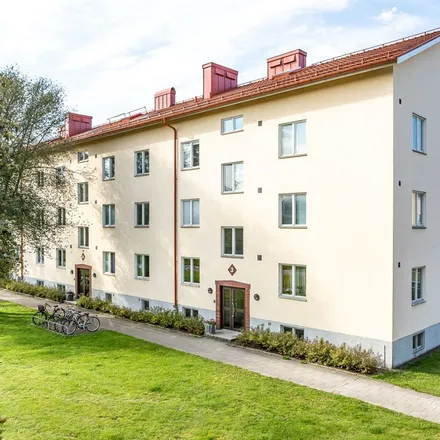 Rent this 2 bed apartment on Odalvägen 3B in 302 51 Halmstad, Sweden