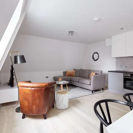 Image 2 - 20 Little Russell Street, London, WC1A 1LT, United Kingdom - Apartment for rent