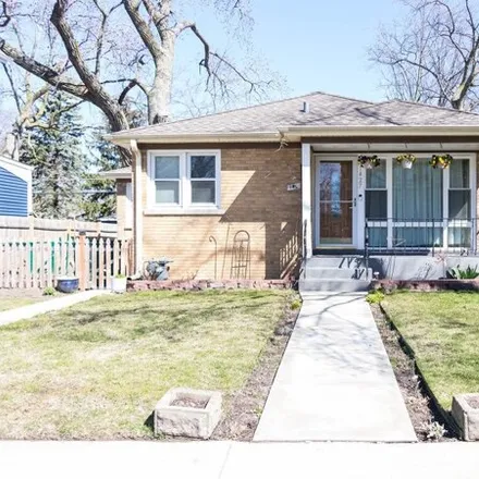 Buy this 4 bed house on 1427 Oakton Street in Evanston, IL 60202