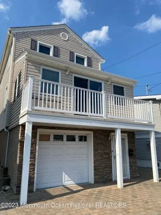 Rent this 3 bed house on Four Winds in Kearney Avenue, Seaside Heights