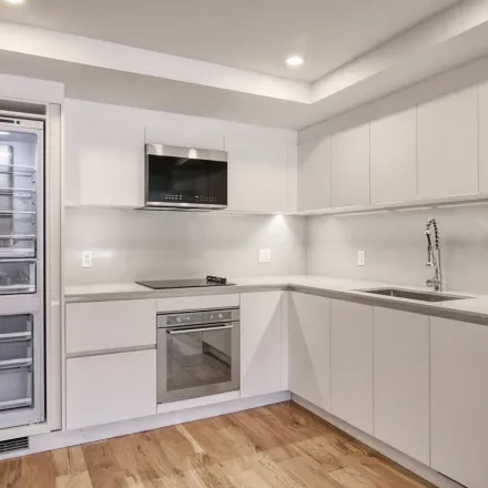 Rent this 1 bed apartment on 3460 Rue Peel in Montreal, QC H3A 3T6
