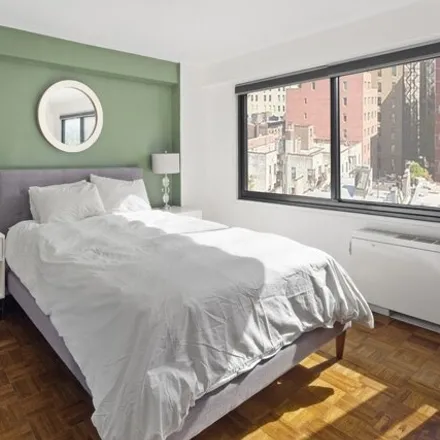 Image 2 - 201 West 21st Street, New York, NY 10011, USA - Apartment for sale