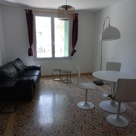 Rent this 2 bed apartment on 143b Chemin du Moulin de Losque in 84460 Cheval-Blanc, France