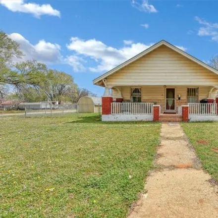 Image 2 - 223 3rd Street, Cheyenne, Roger Mills County, OK 73628, USA - House for sale