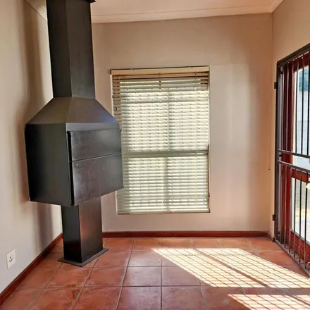 Image 9 - Dr Schalk V Burger, Mimosa Road, Bergsig, Durbanville, 7550, South Africa - Apartment for rent