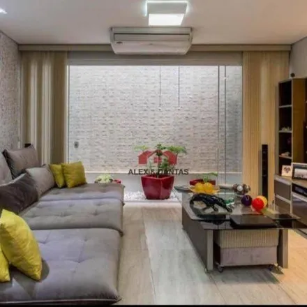 Buy this 2 bed house on Rua Cipriano Barata 3302 in Ipiranga, São Paulo - SP