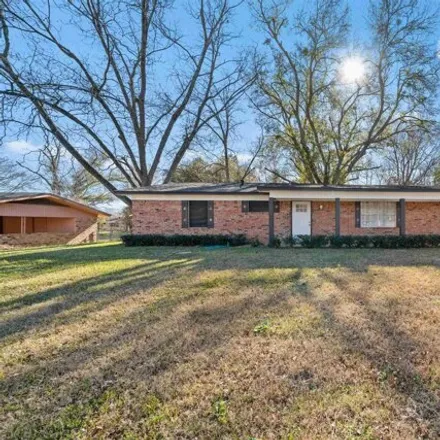 Buy this 4 bed house on 12841 Sunset Drive in Smith County, TX 75704