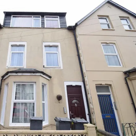 Rent this 2 bed apartment on Northcote Street in Cardiff, CF24 3BH
