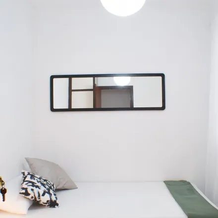 Rent this 5 bed room on Carrer de Santa Perpètua in 18, 08012 Barcelona
