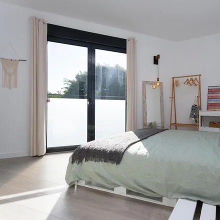 Rent this 2 bed apartment on Carrer de Montalegre in 08911 Badalona, Spain