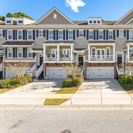 Rent this 3 bed townhouse on 1927 Carolina Towne Ct in Mount Pleasant, South Carolina