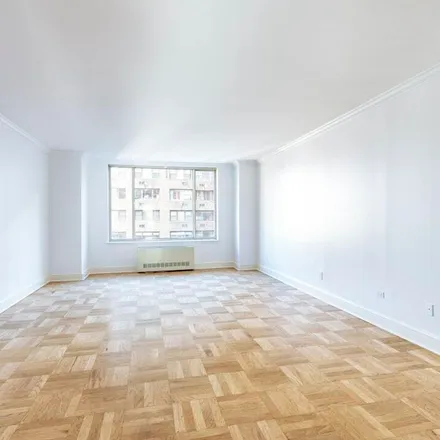 Image 5 - 302 East 72nd Street, New York, NY 10021, USA - Apartment for rent